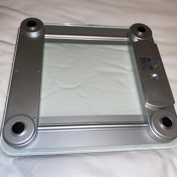 Modern Glass Silver Weight Scale Stylish Like New - Picture 2 of 4